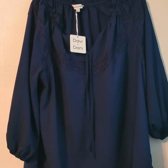 Top - Picture 1 of 1